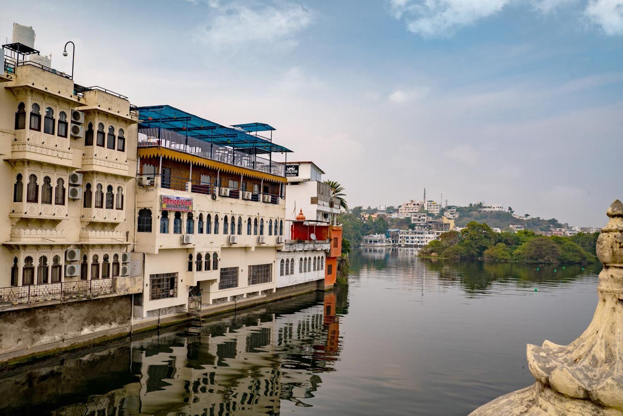 Venice View Hotel & Restaurant Udaipur Exterior photo